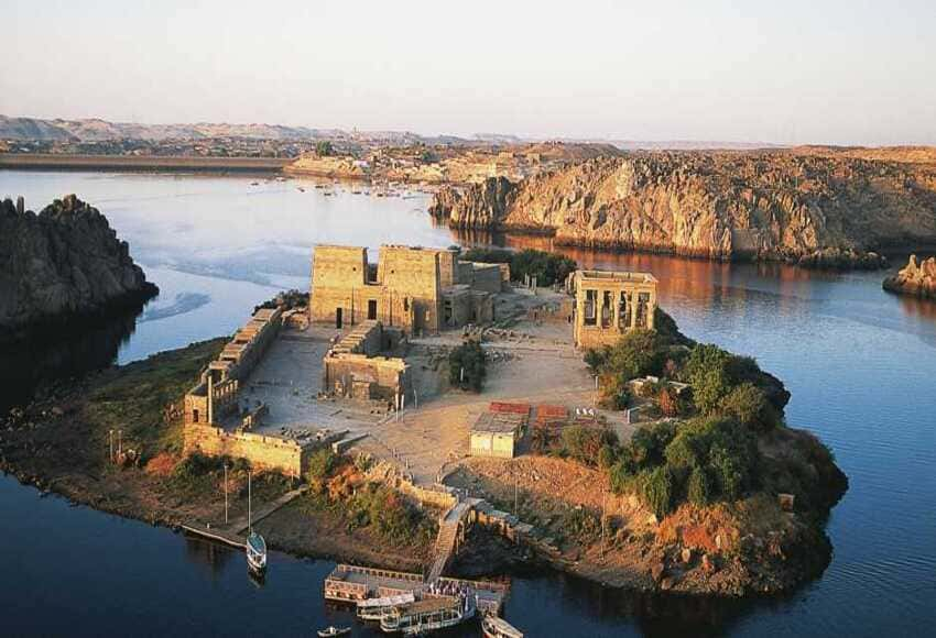 4 Days of Wonders: Cairo, Aswan, Abu Simbel, Edfu, Kom Ombo, and Luxor by Air from Marsa Alam